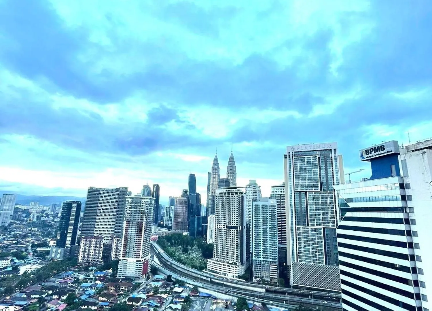 Deluxe Suite Klcc 吉隆坡 0*,  马来西亚